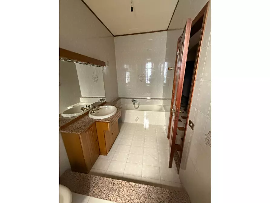 Immagine 17 di Appartamento in vendita  in Via Luigi Sturzo a Ficarazzi