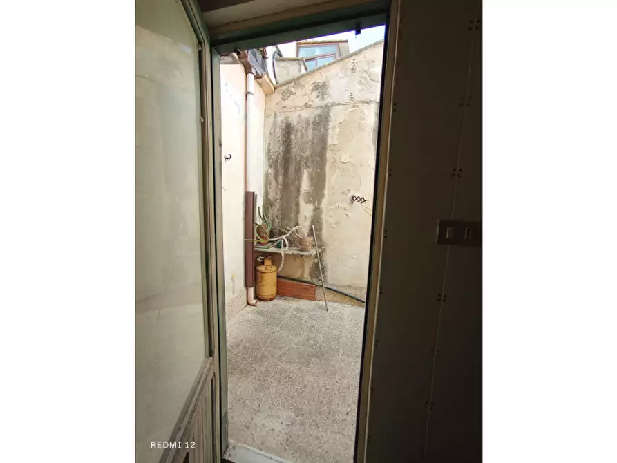 Immagine 10 di Palazzo in vendita  in Via Generale Armando Diaz a Bagheria