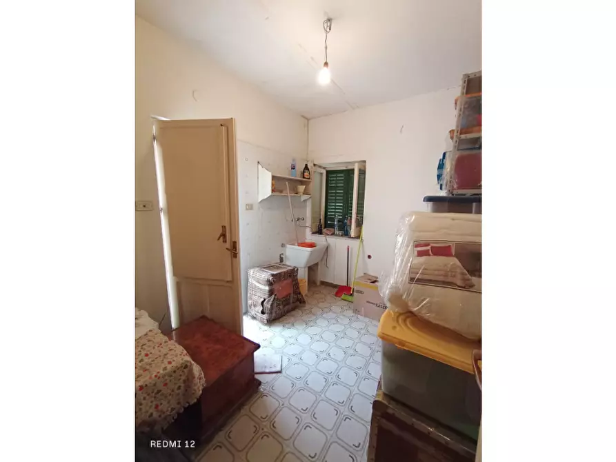 Immagine 12 di Palazzo in vendita  in Via Generale Armando Diaz a Bagheria