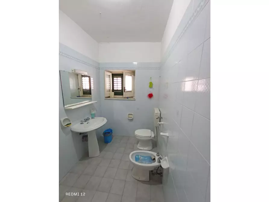 Immagine 13 di Palazzo in vendita  in Via Generale Armando Diaz a Bagheria