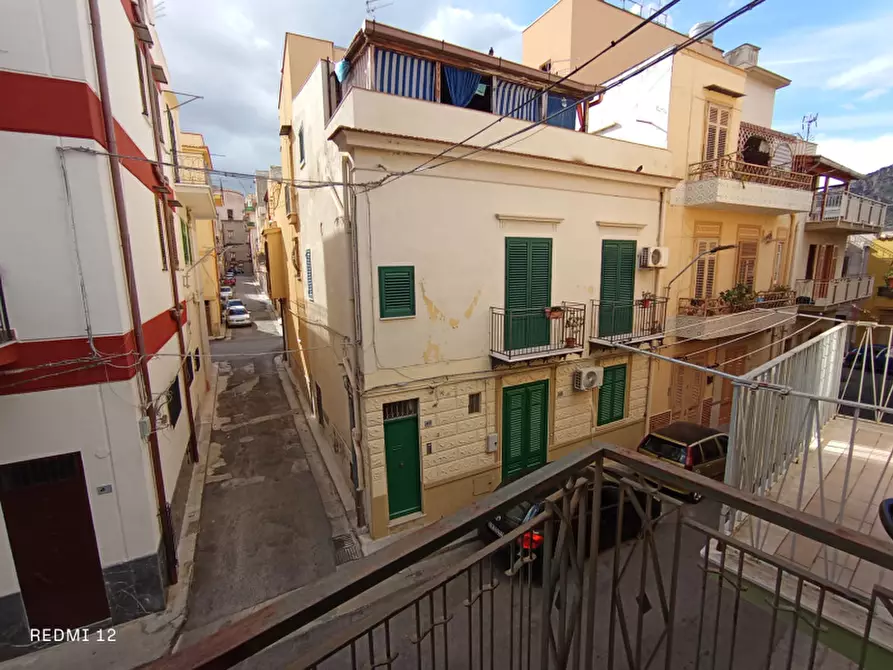 Immagine 25 di Palazzo in vendita  in Via Generale Armando Diaz a Bagheria