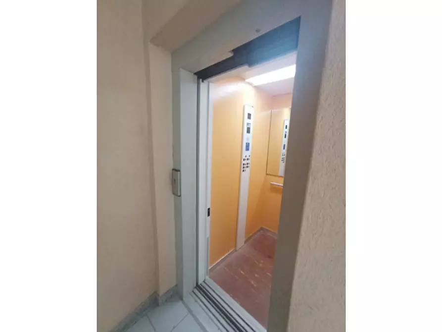 Immagine 2 di Appartamento in vendita  in Via Vincenzo Monti a Ficarazzi