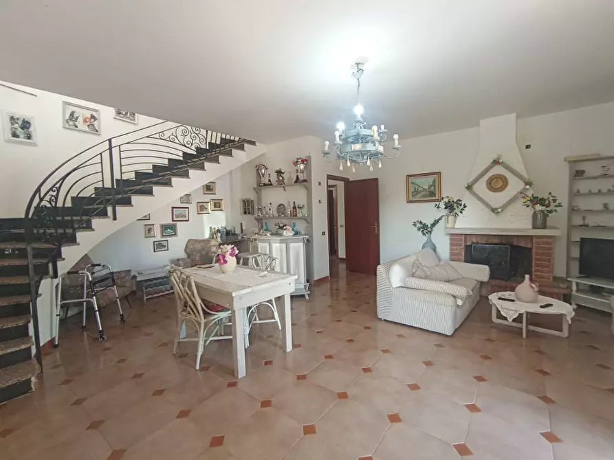 Immagine 7 di Villa in vendita  in Via Crafamo a Carini