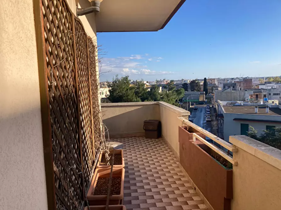 Immagine 6 di Appartamento in vendita  in Via Nino Bixio a Mesagne