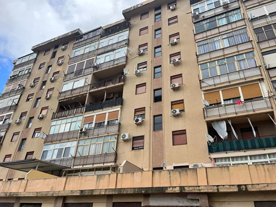 Immagine 1 di Appartamento in vendita  in Via Olindo Guerrini a Palermo