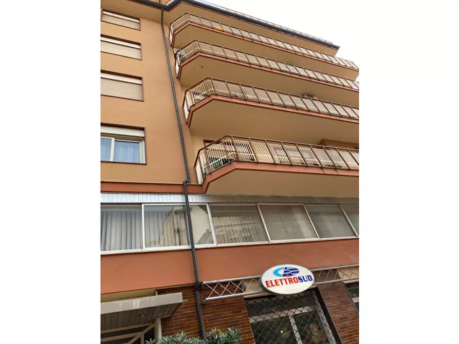 Immagine 17 di Appartamento in vendita  in Via Medici a Sant'agata Di Militello