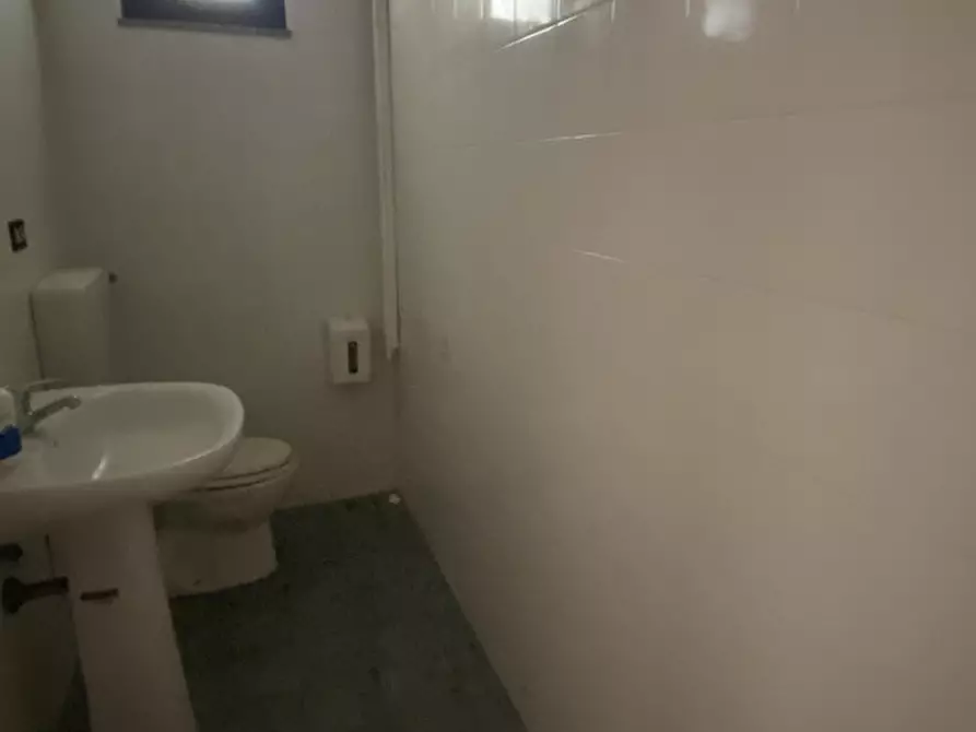 Immagine 9 di Ufficio in affitto  in Via Cappuccinelli a Sant'agata Di Militello