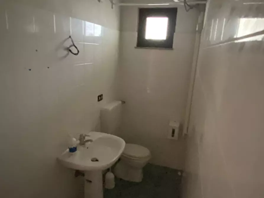 Immagine 10 di Ufficio in affitto  in Via Cappuccinelli a Sant'agata Di Militello