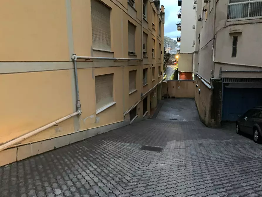 Immagine 4 di Box auto in vendita  in Via Imperatore Federico a Palermo