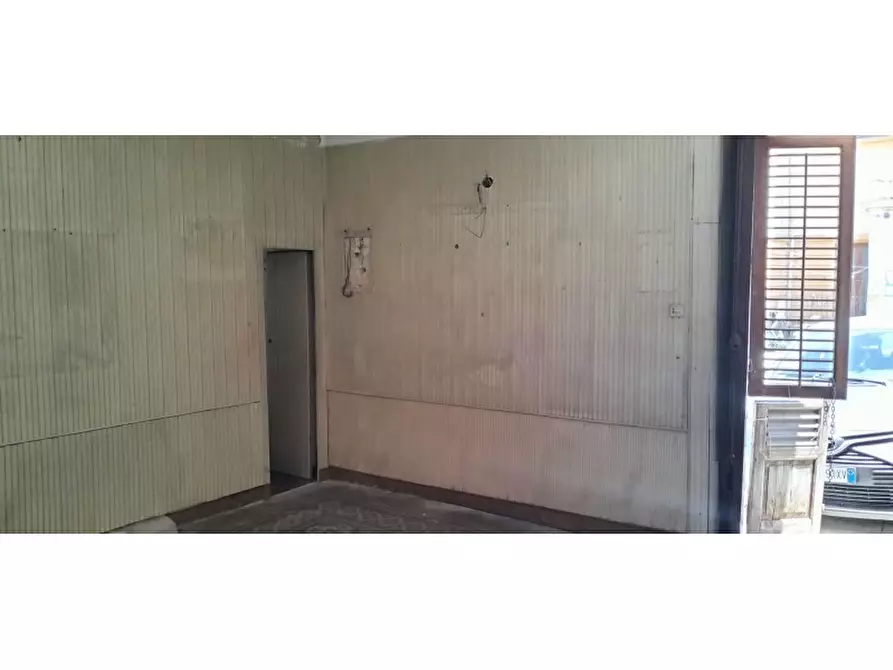 Immagine 10 di Negozio in affitto  in Via Villagrazia a Palermo
