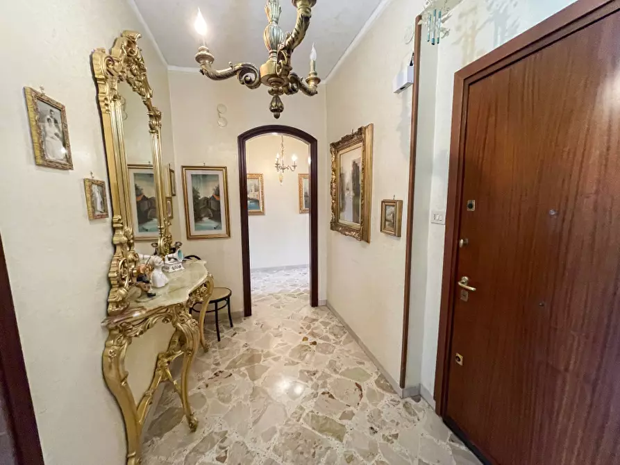 Immagine 7 di Appartamento in vendita  in Via Vincenzo Ajovalasit a Palermo