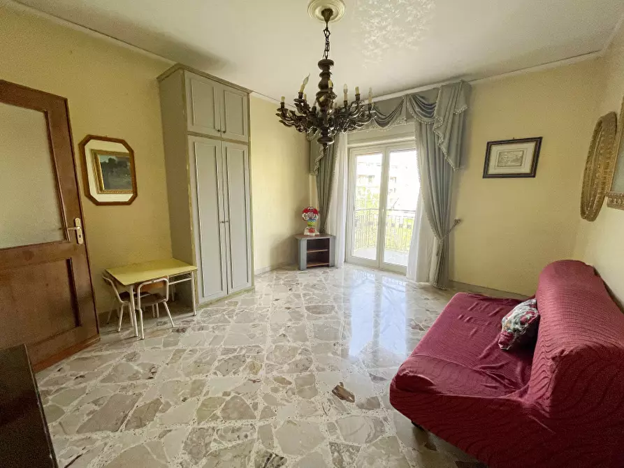 Immagine 9 di Appartamento in vendita  in Via Vincenzo Ajovalasit a Palermo