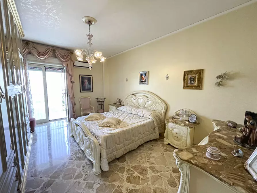 Immagine 14 di Appartamento in vendita  in Via Vincenzo Ajovalasit a Palermo