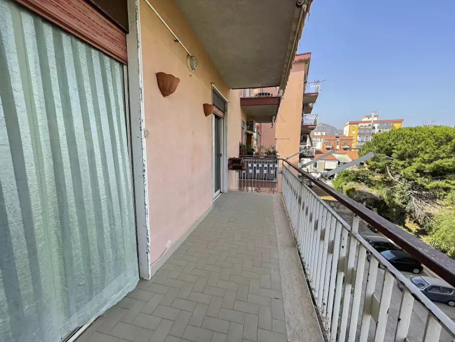 Immagine 30 di Appartamento in vendita  in Via Vincenzo Ajovalasit a Palermo