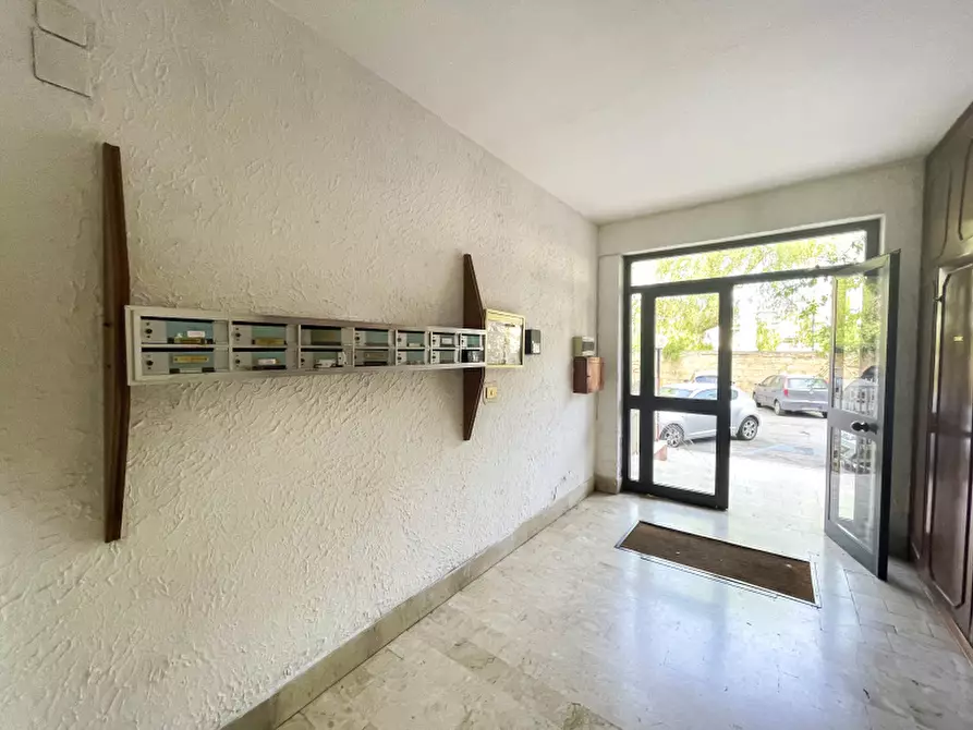 Immagine 32 di Appartamento in vendita  in Via Vincenzo Ajovalasit a Palermo