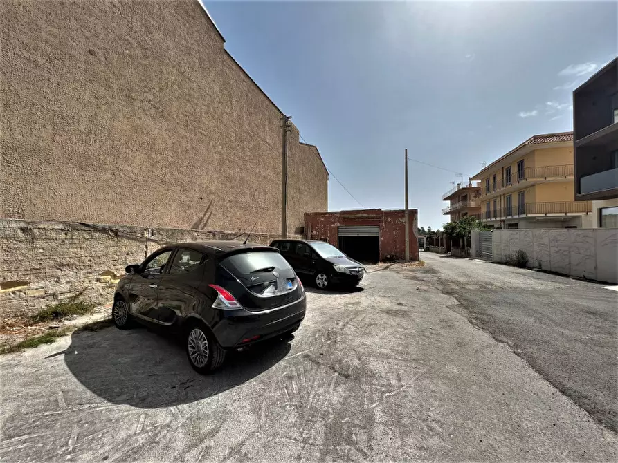 Immagine 2 di Capannone industriale in vendita  in Via Tago a Bagheria