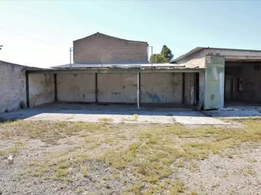 Immagine 10 di Capannone industriale in vendita  in Via Catullo a Bagheria