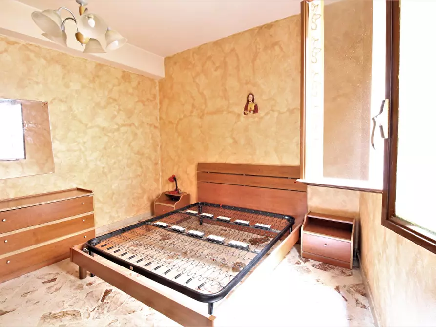Immagine 8 di Appartamento in vendita  in Via N. Derelitto a Bagheria