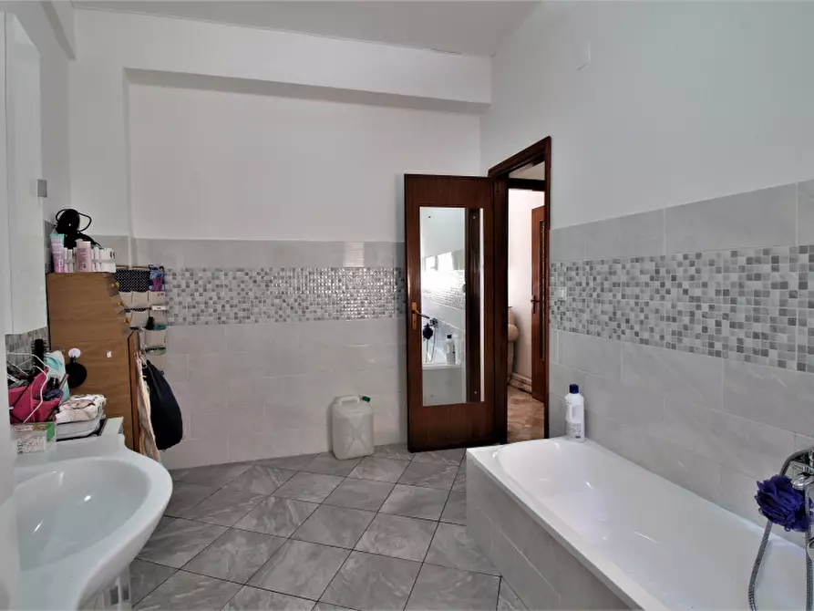 Immagine 20 di Appartamento in vendita  in Via La Masa a Bagheria