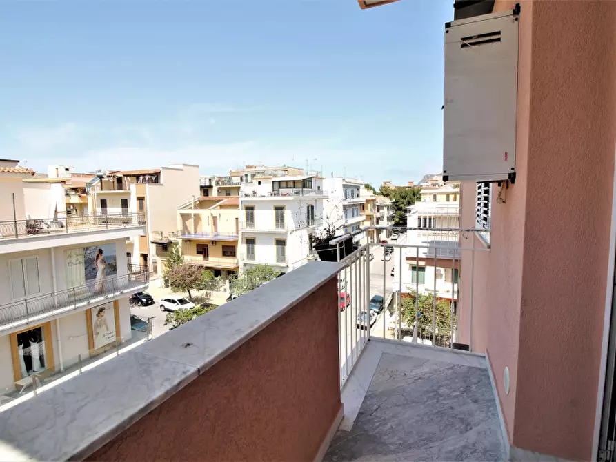 Immagine 9 di Appartamento in vendita  in Via Giovanni Verga a Bagheria
