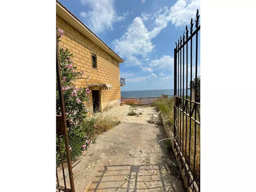 Immagine 21 di Villa in vendita  in SS113 a Trabia