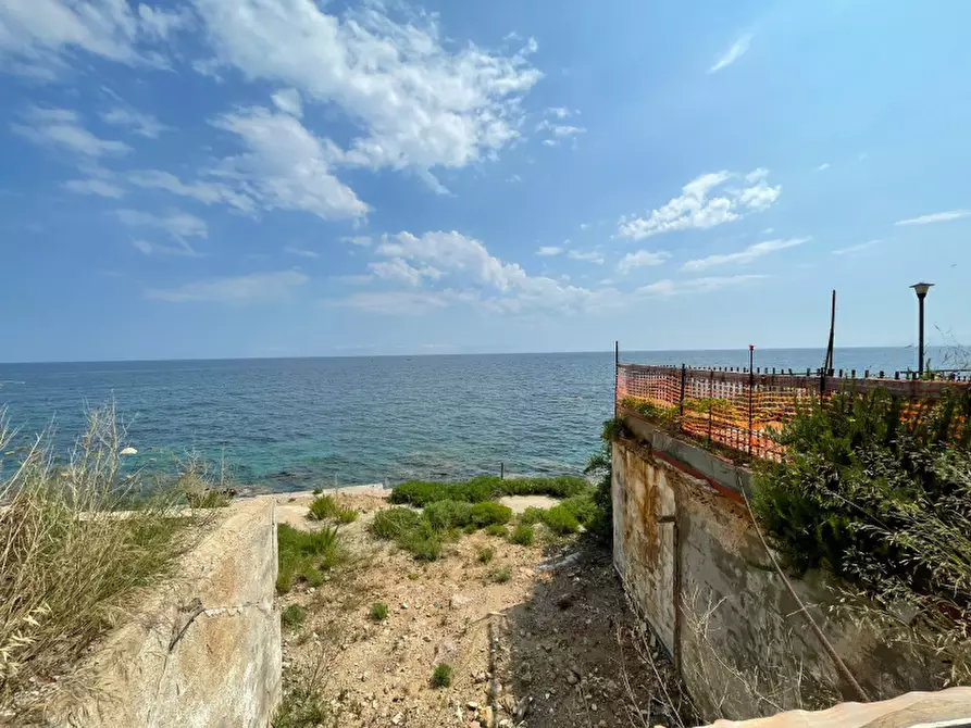 Immagine 4 di Villa in vendita  in SS113 a Trabia