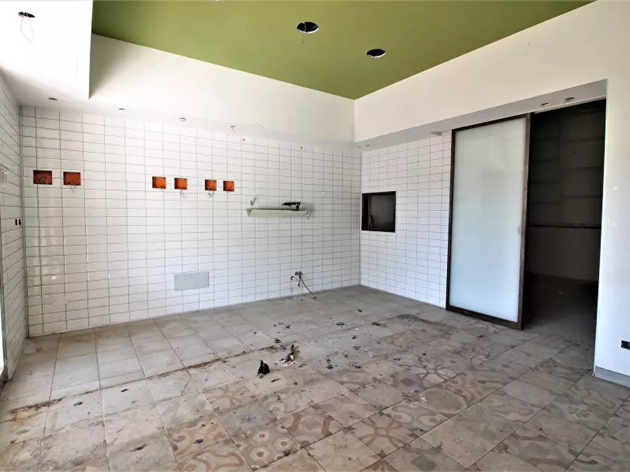 Immagine 5 di Negozio in affitto  in Via Vittorio Emanuele Orlando a Santa Flavia