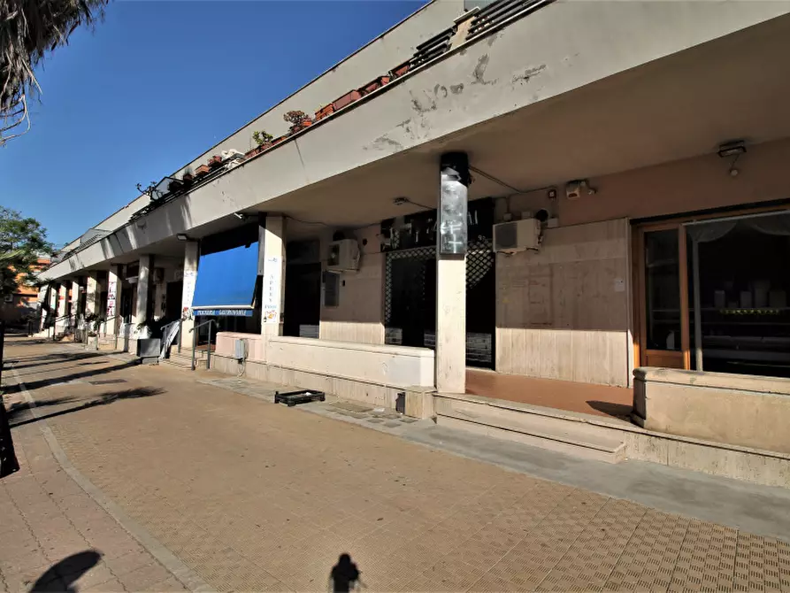 Immagine 16 di Negozio in affitto  in Via Vittorio Emanuele Orlando a Santa Flavia