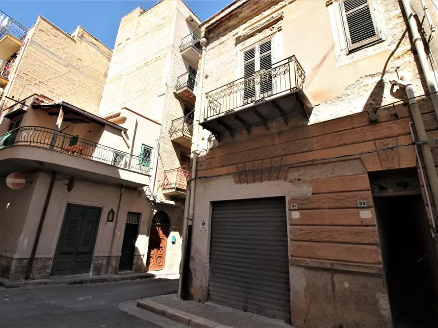 Immagine 3 di Palazzo in vendita  in Via Polizzi a Bagheria