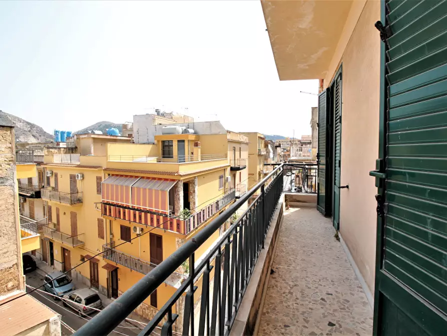 Immagine 2 di Appartamento in vendita  in Via Arco Santa Rosalia a Bagheria