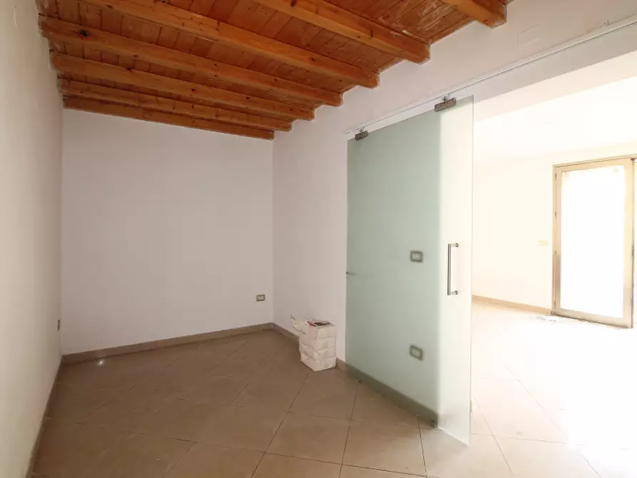 Immagine 4 di Ufficio in vendita  in Piazza Matrice a Bagheria