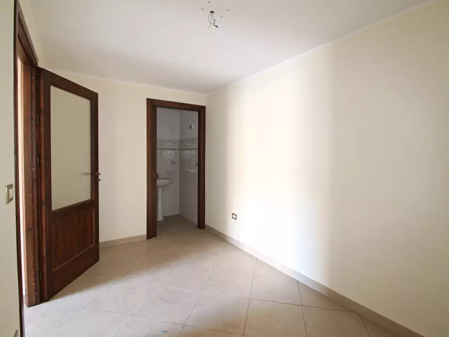 Immagine 17 di Ufficio in vendita  in Piazza Matrice a Bagheria