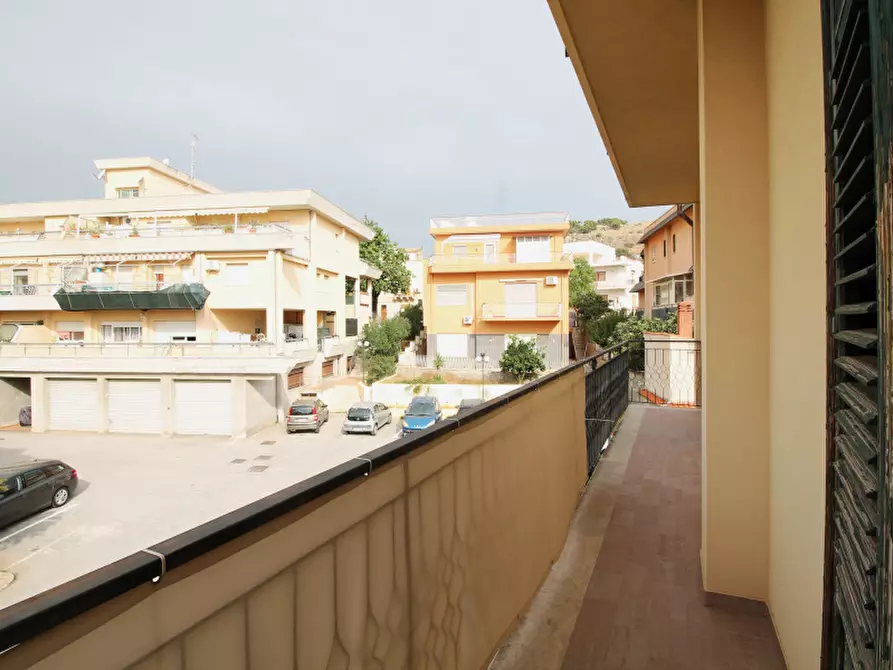 Immagine 23 di Appartamento in vendita  in Via Raffaello Sanzio a Santa Flavia