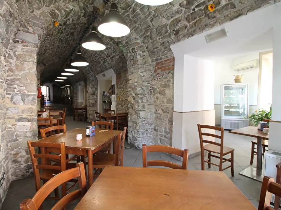 Immagine 8 di Negozio in vendita  in Piazza Duomo a Termini Imerese