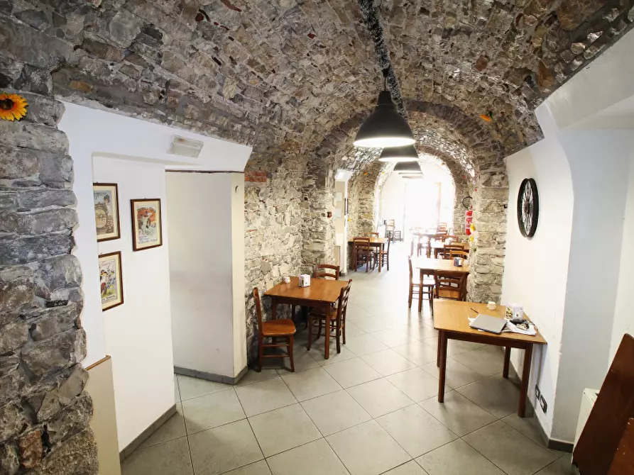 Immagine 16 di Negozio in vendita  in Piazza Duomo a Termini Imerese