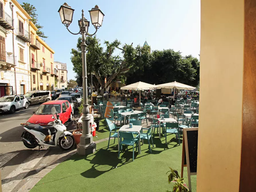 Immagine 6 di Negozio in vendita  in Piazza Duomo a Termini Imerese
