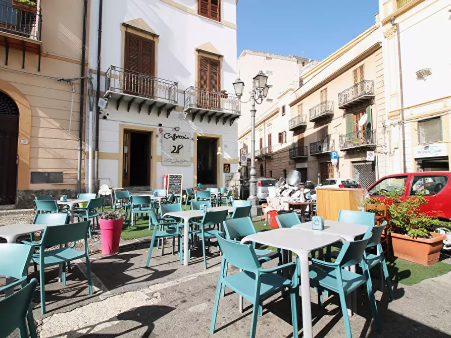 Immagine 4 di Negozio in vendita  in Piazza Duomo a Termini Imerese