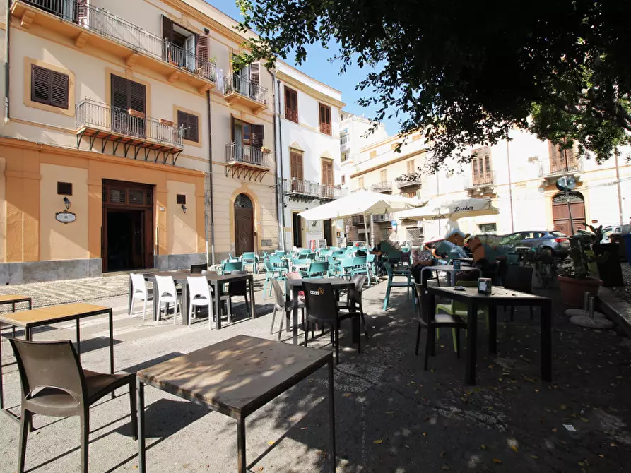 Immagine 3 di Negozio in vendita  in Piazza Duomo a Termini Imerese