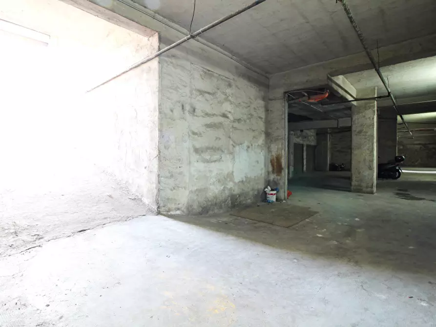 Immagine 4 di Box auto in vendita  in Via Filippo Durante a Bagheria