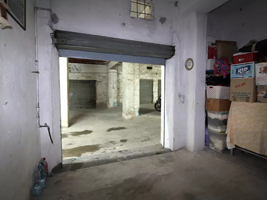 Immagine 9 di Box auto in vendita  in Via Filippo Durante a Bagheria