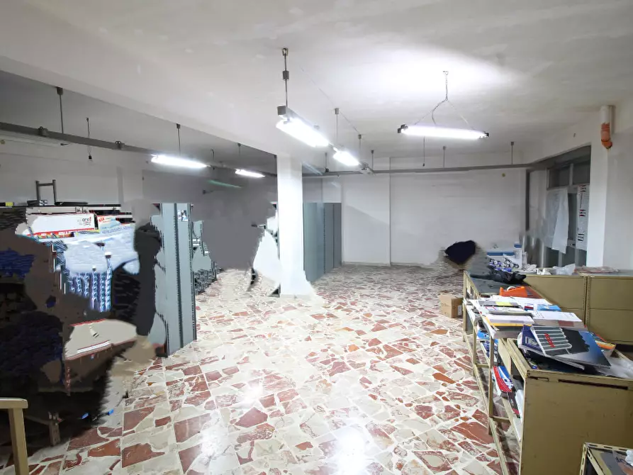 Immagine 7 di Negozio in vendita  in Via Giuseppe Cesare Abba a Bagheria