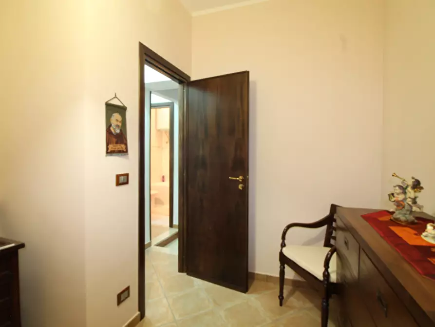 Immagine 17 di Villa in vendita  in Piazza Antico Pozzo a Casteldaccia