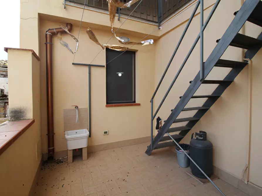 Immagine 25 di Villa in vendita  in Piazza Antico Pozzo a Casteldaccia