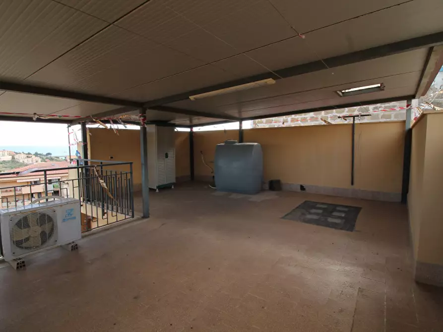 Immagine 28 di Villa in vendita  in Piazza Antico Pozzo a Casteldaccia