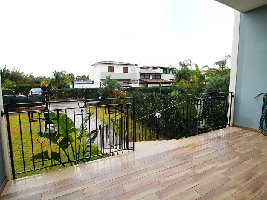 Immagine 4 di Villa in vendita  in Autostrada Messina-Palermo a Campofelice Di Roccella