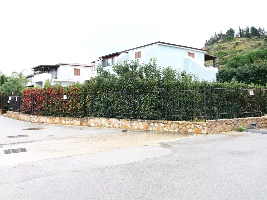 Immagine 6 di Villa in vendita  in Autostrada Messina-Palermo a Campofelice Di Roccella