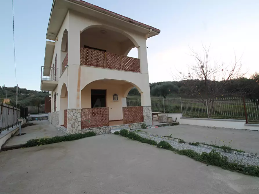 Immagine 1 di Villa in vendita  in Strada Corvo a Casteldaccia