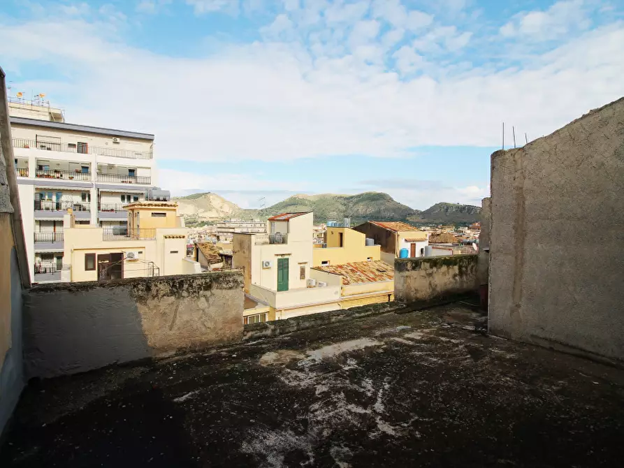 Immagine 3 di Appartamento in vendita  in Corso Umberto I a Bagheria