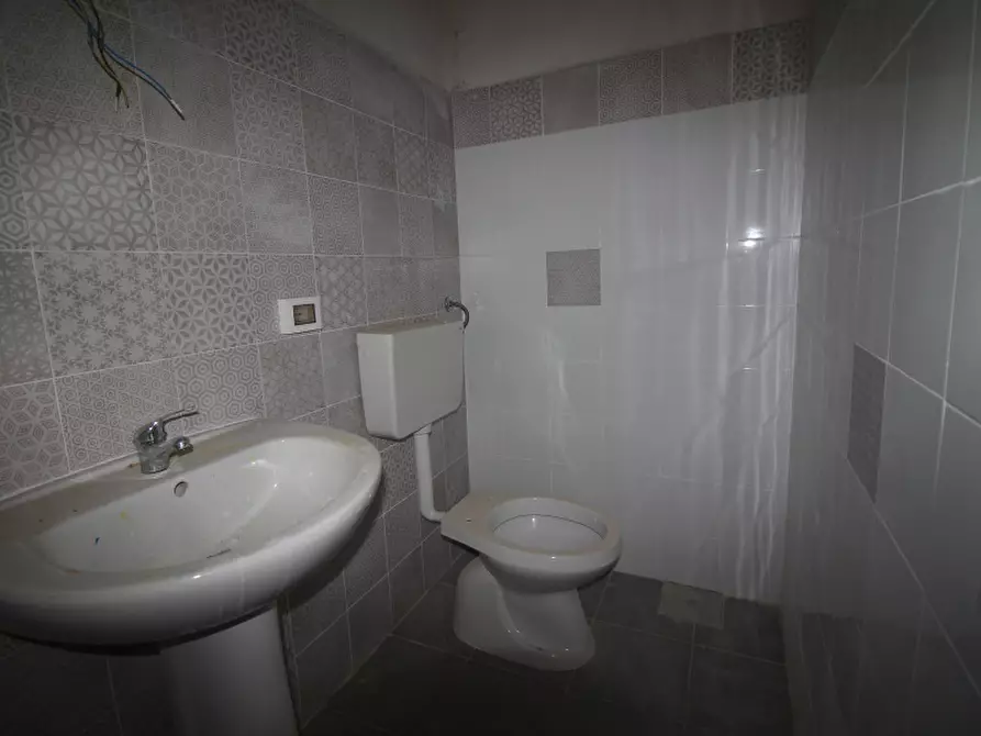 Immagine 11 di Laboratorio in affitto  in Via Allò a Casteldaccia