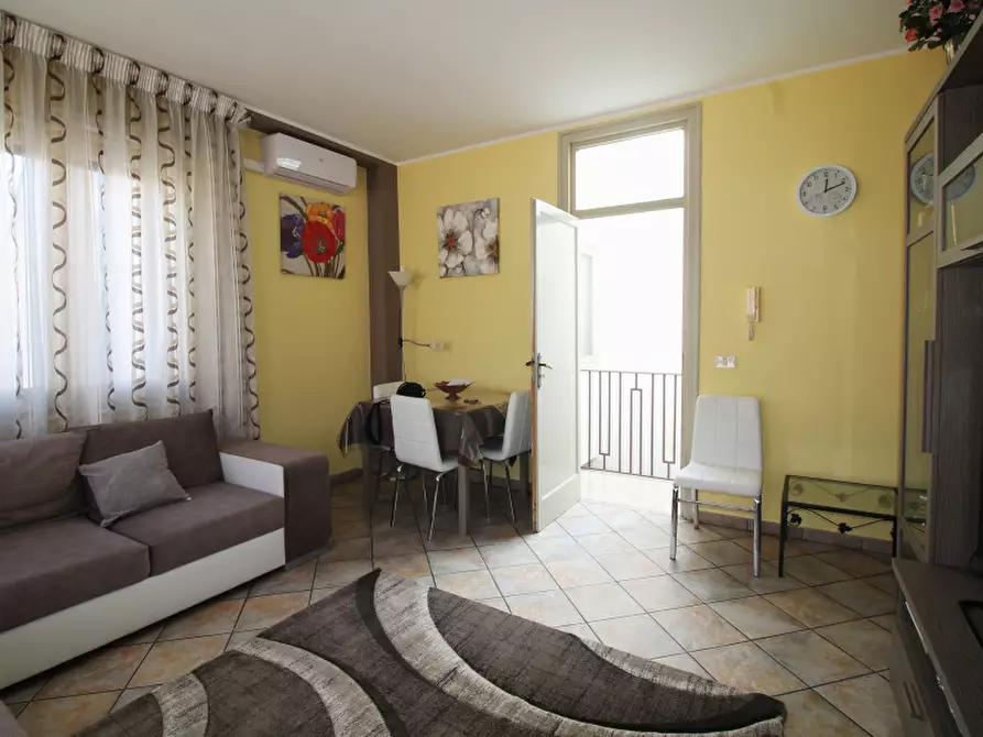 Immagine 5 di Villa in vendita  in Via Caronia a Bagheria